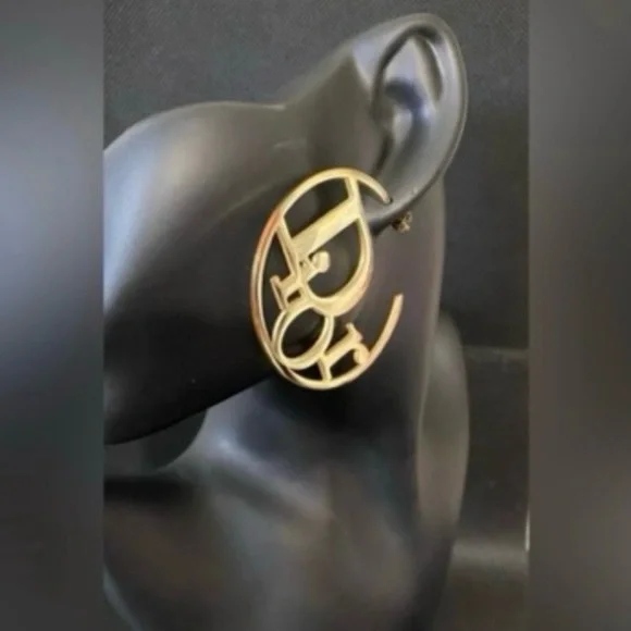 18K Gold Luxury Hoop Earrings - Picture 2 of 2